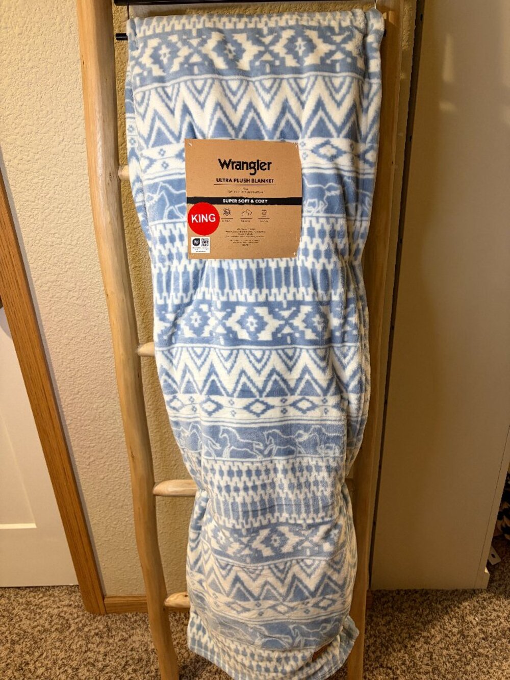 Wrangler King Ultra Plush Western Aztec Horse Blanket Blue 108x90 NWT